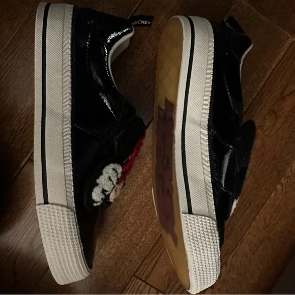 Mickey and Minnie shoes - Picture 6 of 9